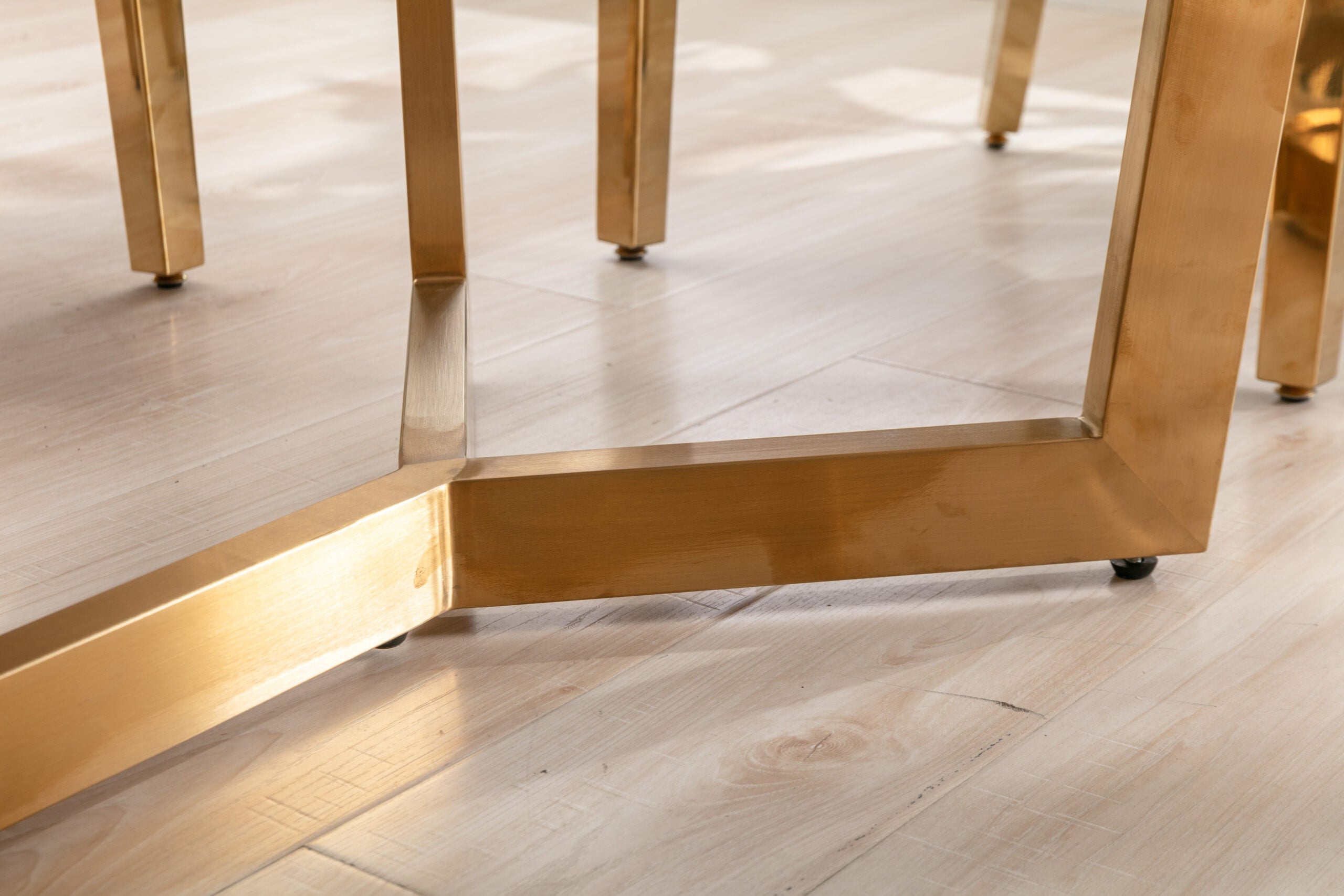Sorrento 150cm Oval Ceramic Dining Table White & Gold
